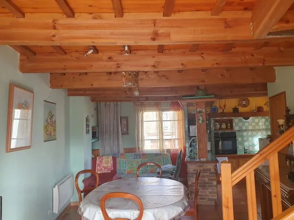 Maison de village rénovée à proximité de LACAUNE (81)