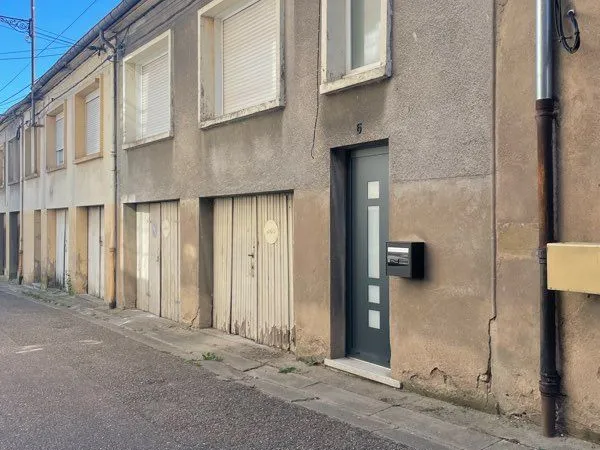 Maison de ville et 2 garages