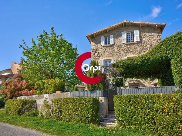 Maison 7 pièces 280 m²