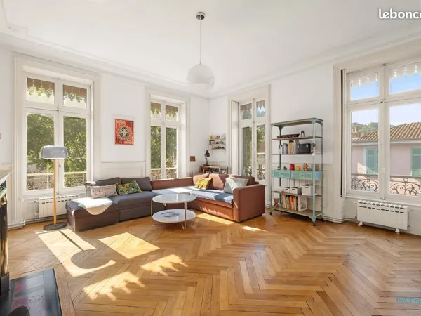 Appartement 6 pièces 190 m²