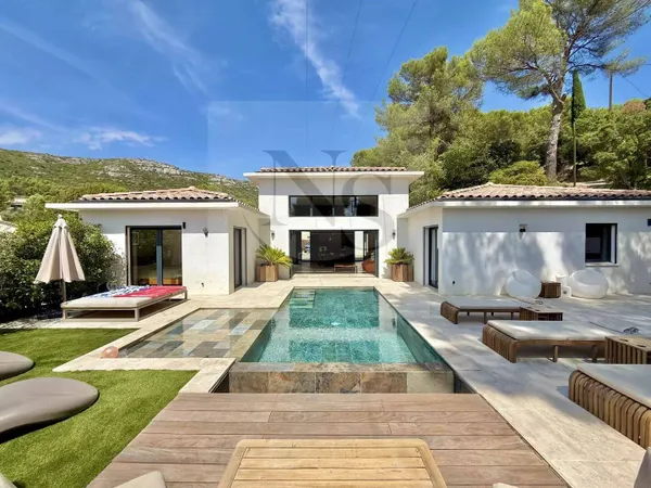 Villa 6 pièces 160 m²