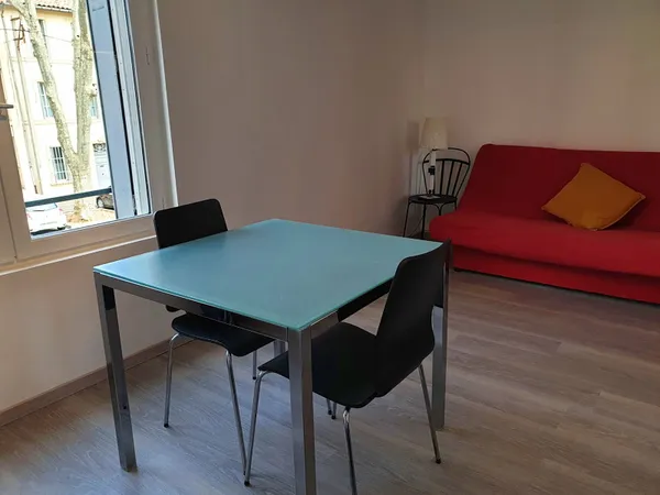 Loue Studio meublé