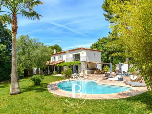Vente - Sanary - cadre campagne - piscine