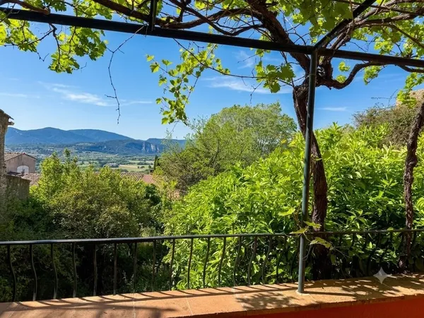 Charmante maison de village au coeur de Grimaud