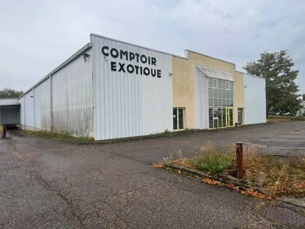 Local d'activité 1500 m²