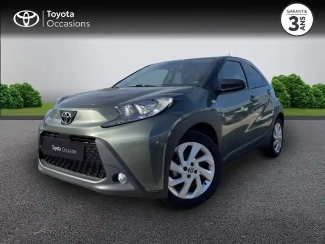 Toyota Aygo x 1.0 vvt-i 72ch design s-cvt — photo 1