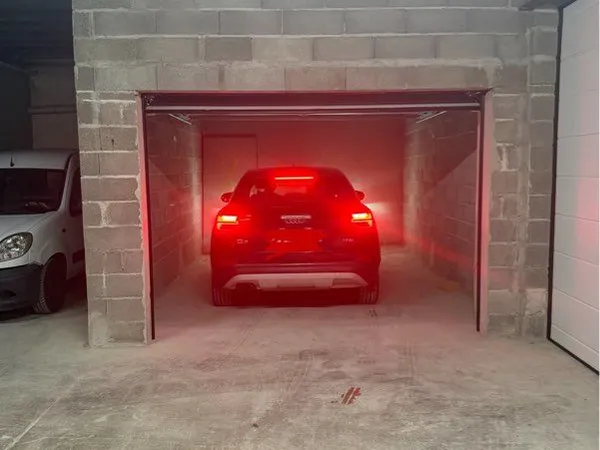 Garage et parking Location Toulouse 19m² 175€