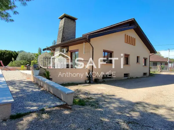 Maison 150 m² 8 pièces