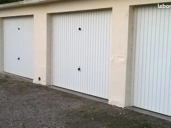 Location Box / Garage + aire de stationnement plain-pied - Accès camion - Montpellier (Près d'Arènes