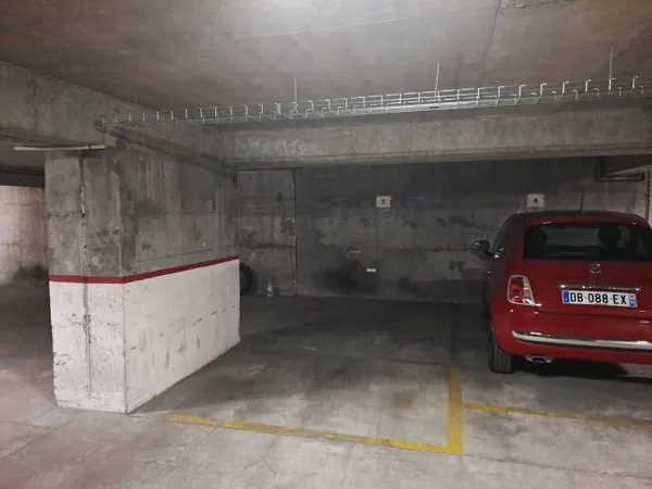 Parking 12 m²