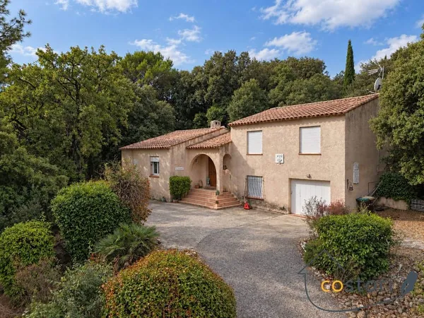 DRAGUIGNAN - MAISON 4 PIÈCES - 3 SUITES - JARDIN ET GARAG