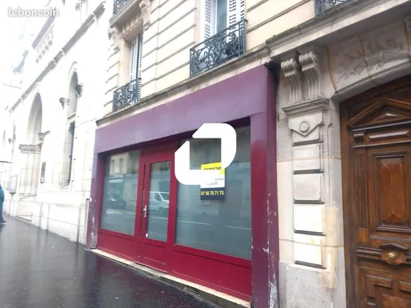 Bureau 66 m²