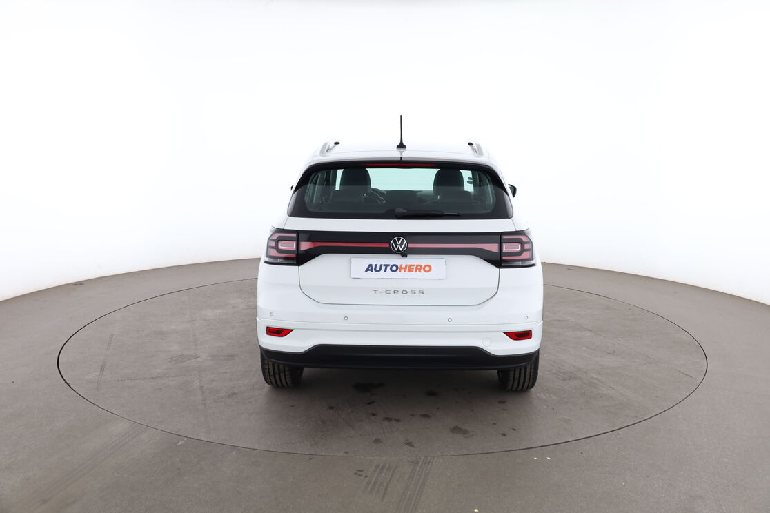 Volkswagen T-Cross 1.0 TSI R-Line DSG — photo 4