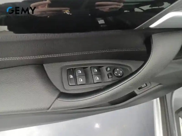 Bmw X1 sdrive 18d 150 ch — photo 12