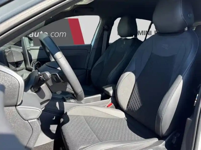 Volkswagen T-Roc 1.5 etsi evo2 hybrid 150 ch dsg7 — photo 9