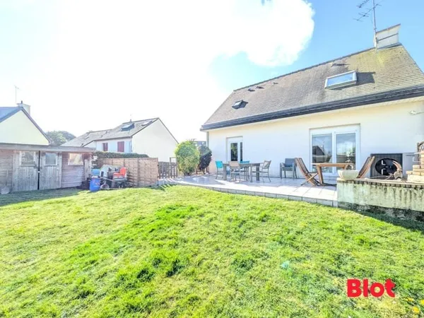 A VENDRE - Belle maison 4 chambres sur un terrain de 580m² à SERVON-SUR-VILAINE
