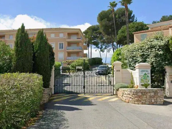 Parking 15 m²