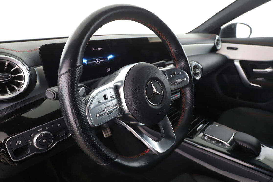 Mercedes-Benz CLA 200 d AMG Line 8G-DCT — photo 10