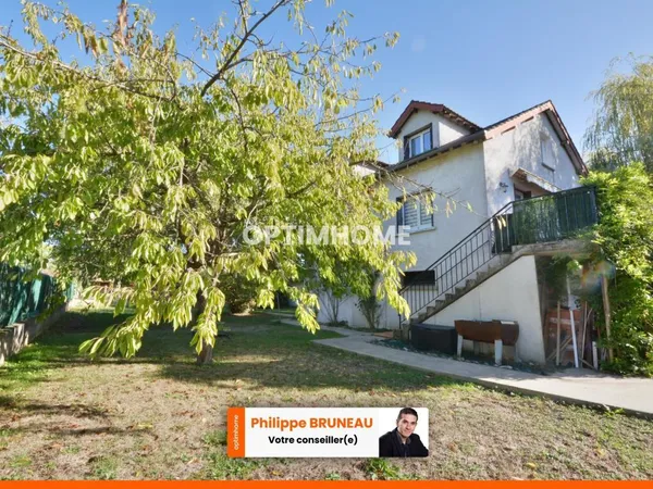 Maison 4 chambres avec grand jardin et espaces de rangement à Saussay