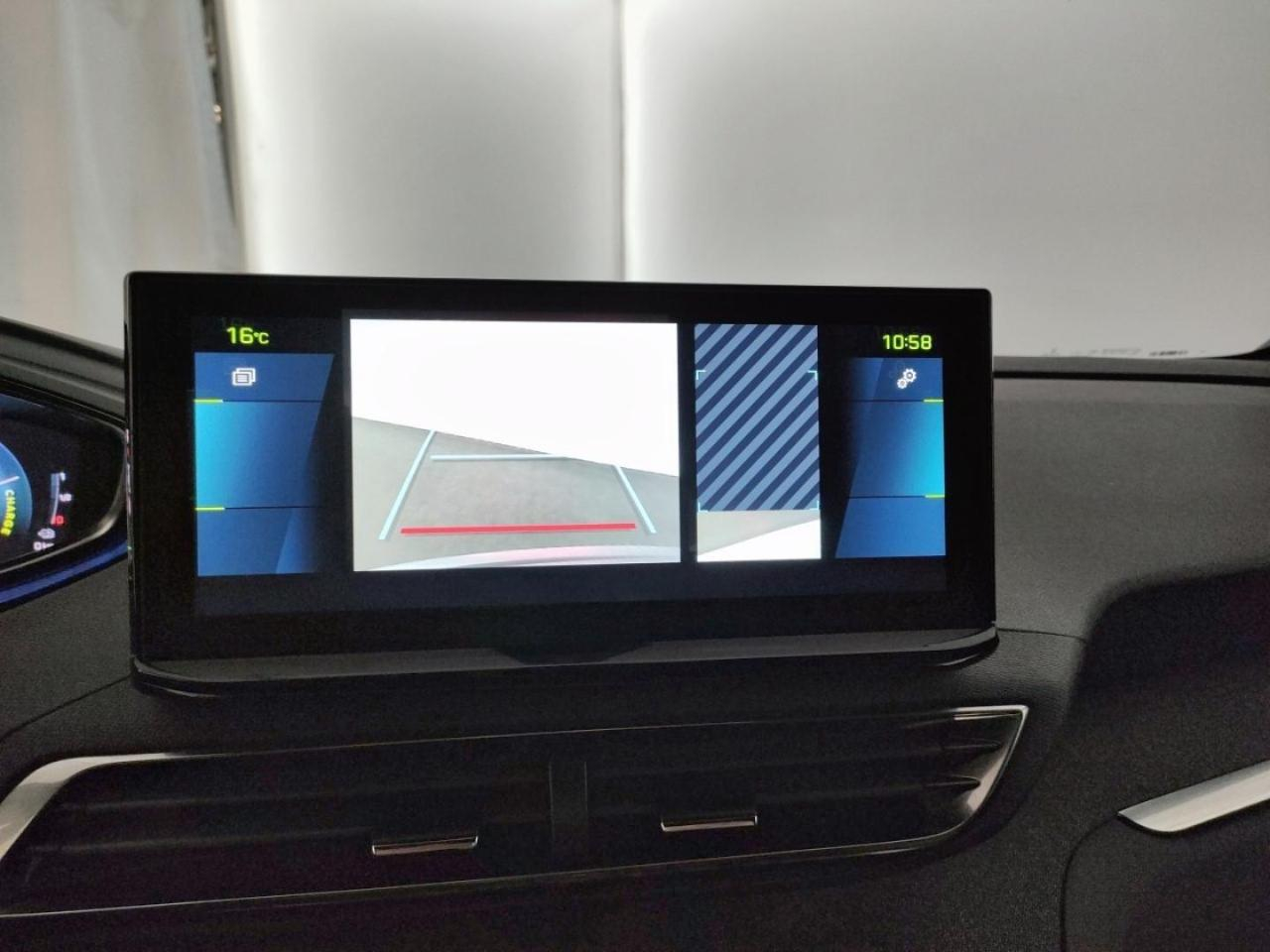 Peugeot 3008 plug-in hybrid 180ch allure pack e-eat8 — photo 12