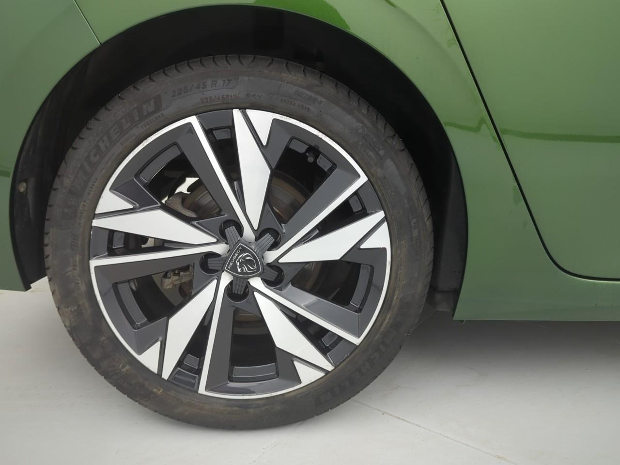 Peugeot 308 puretech 130ch s&s eat8 allure — photo 29