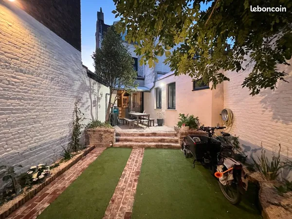 Maison bourgeoise de caractère - 165 m² - Jardin plein sud, garage, 7 pièces - Lille Caulier / Saint