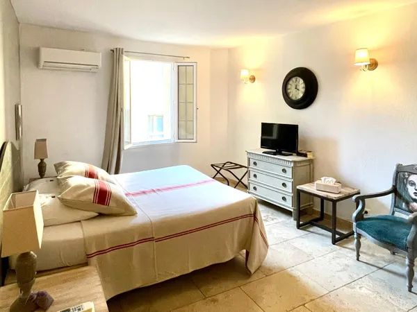 Vends beau studio L'ISLE sur la Sorgue
