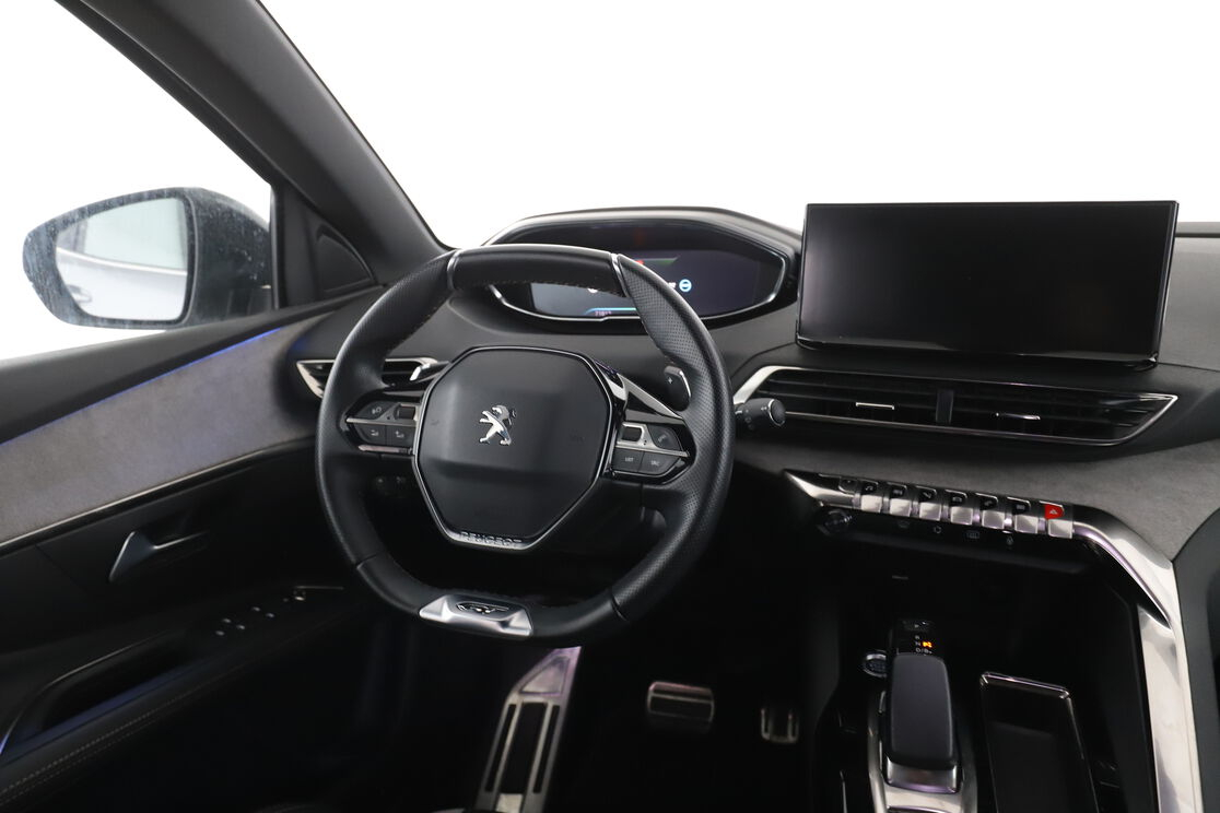Peugeot 3008 1.6 Hybrid GT e-EAT8 — photo 12