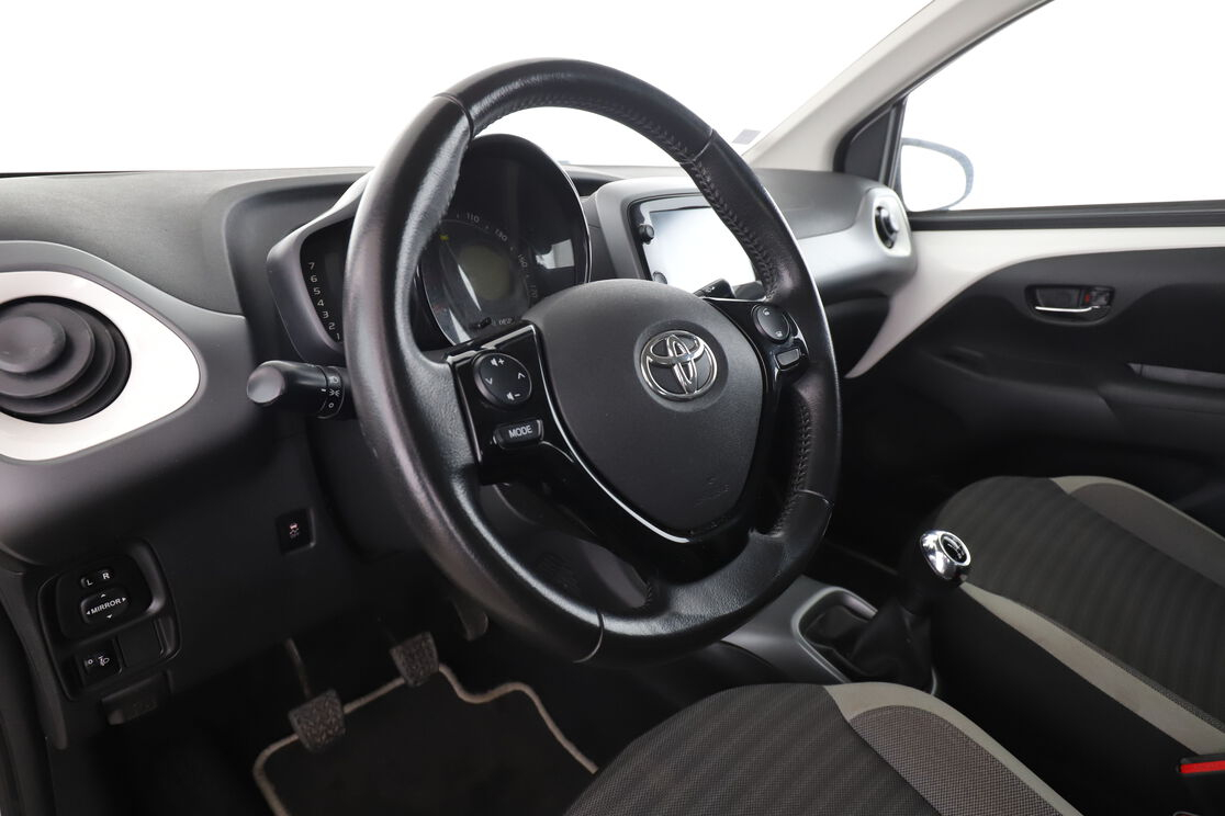 Toyota Aygo 1.0 VVT-i X-Play — photo 10