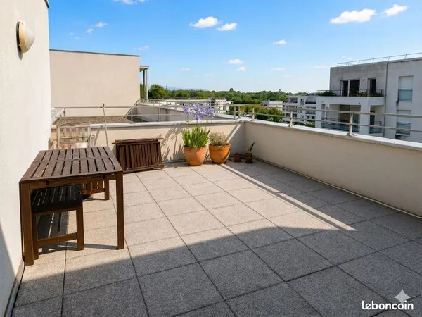 Appartement T3 - Dernier étage - Saint-Genis-Pouilly