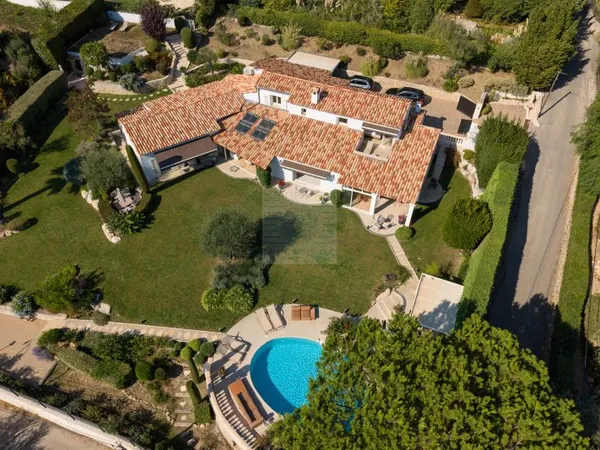 VENCE - VILLA 310m2 - VUE MER et COLLINES