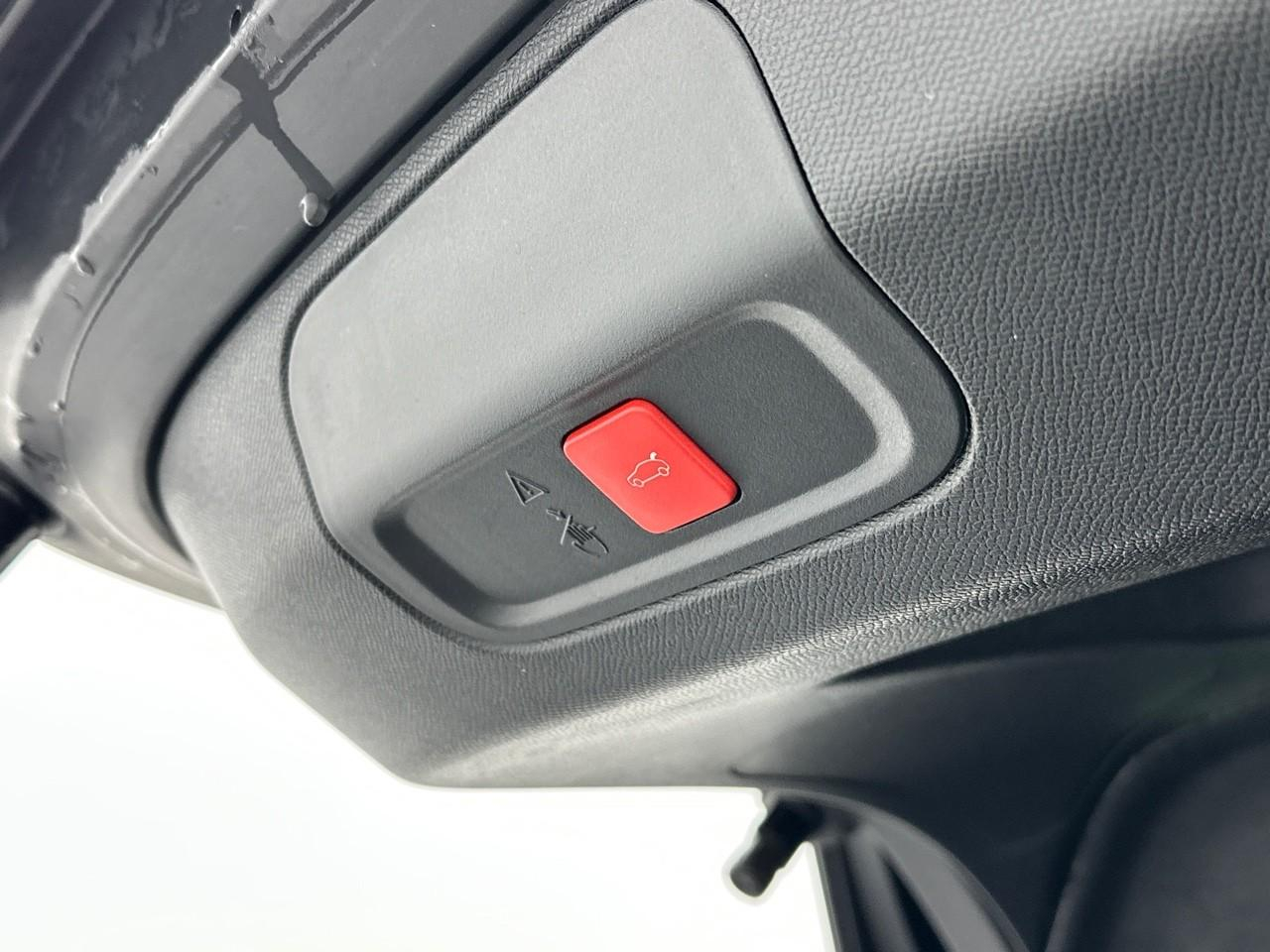 Peugeot 408 phev 180 e-eat8 gt — photo 40