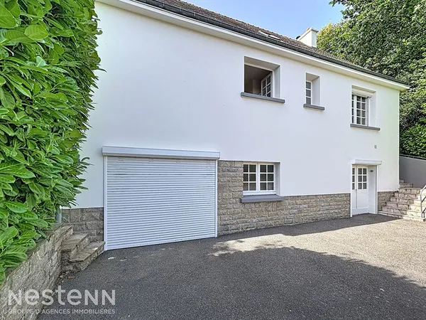 SAINT THURIEN - Maison familiale d'environ 113 m² + terrain constructible d'environ 900 m²