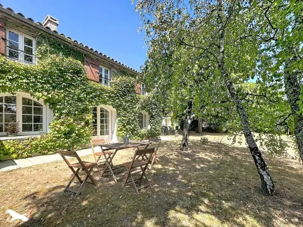 Maison en pierre de 8 pièces principales