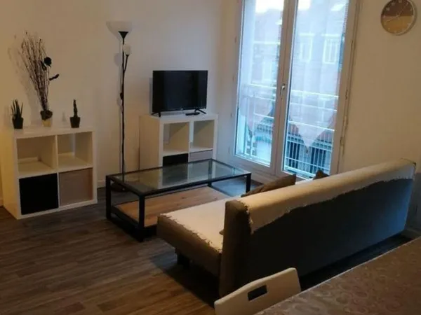 Beau studio meublé 30m² (place parking) Lille