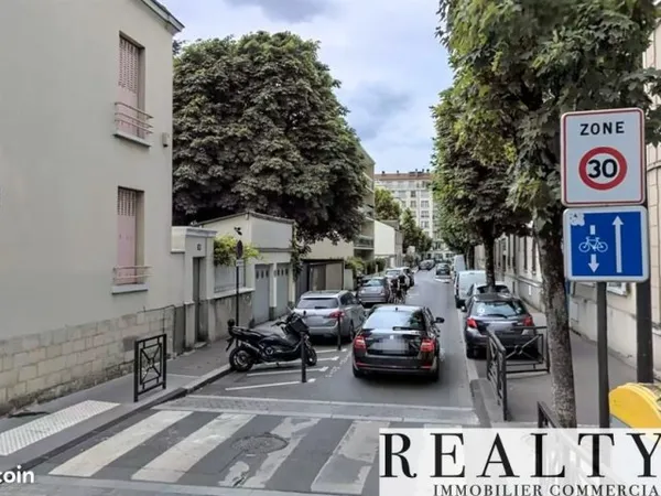 Local commercial 180 m²