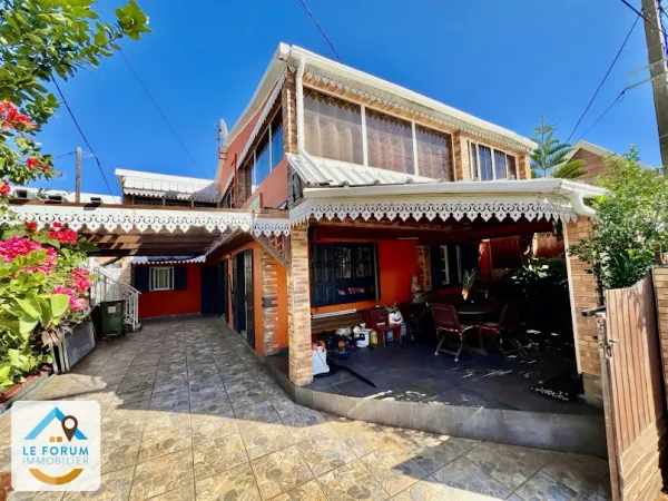 Villa 4 pièces 152 m²