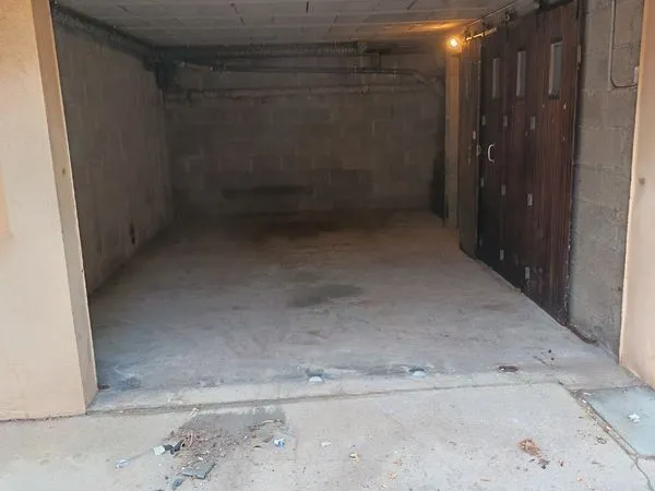 Vends studio+ garage inclus CV