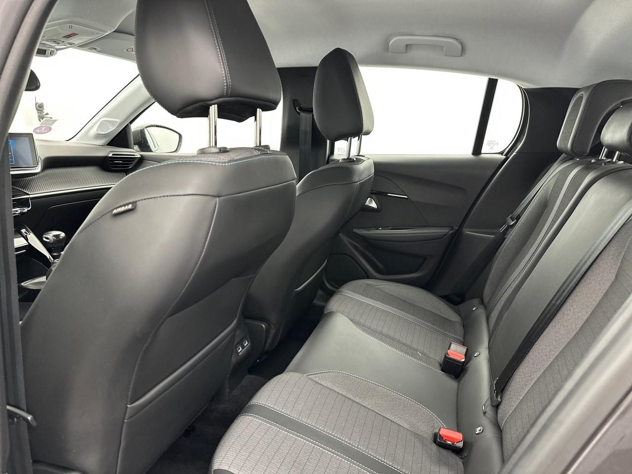 Peugeot 208 puretech 100 s&s bvm6 allure — photo 12