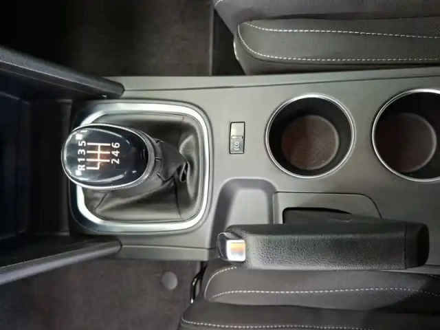 Renault Megane mégane iv berline blue dci 115 — photo 34