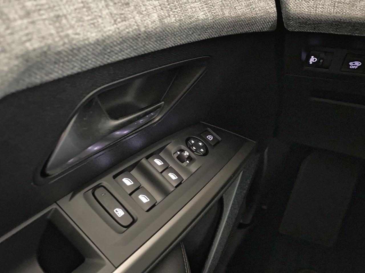 Peugeot 3008 hybrid 145 e-dcs6 allure — photo 20