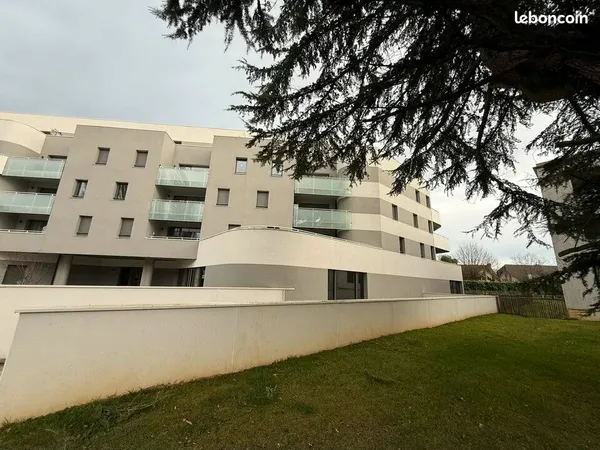 Bureaux 101 m² BIHOREL