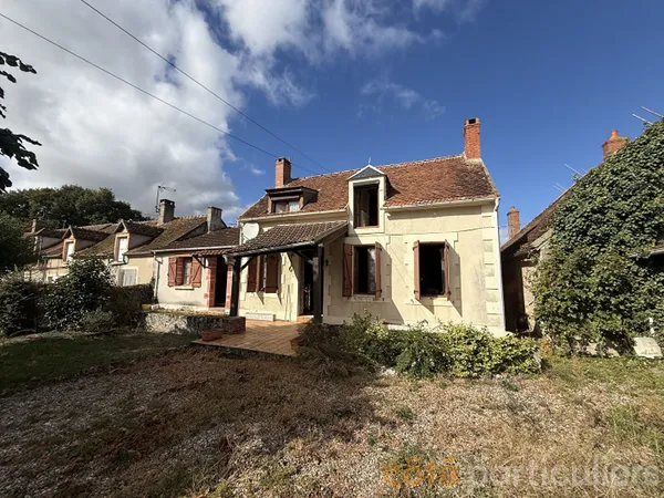 Maison à la campagne avec dépendances