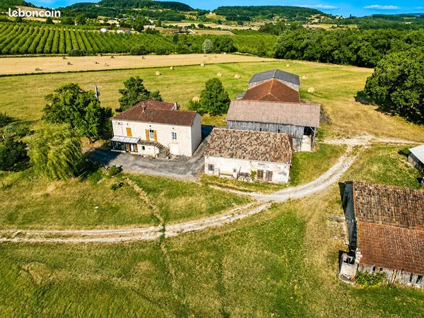 Propriété 7 pièces 176 m²