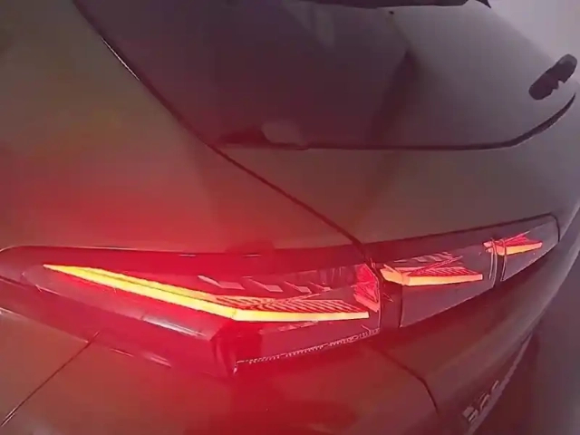 Peugeot 308 puretech 130ch s&amp;s eat8 — photo 61