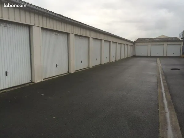 Garage à louer