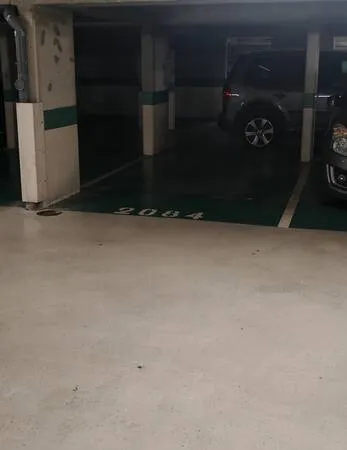Garage/Parking