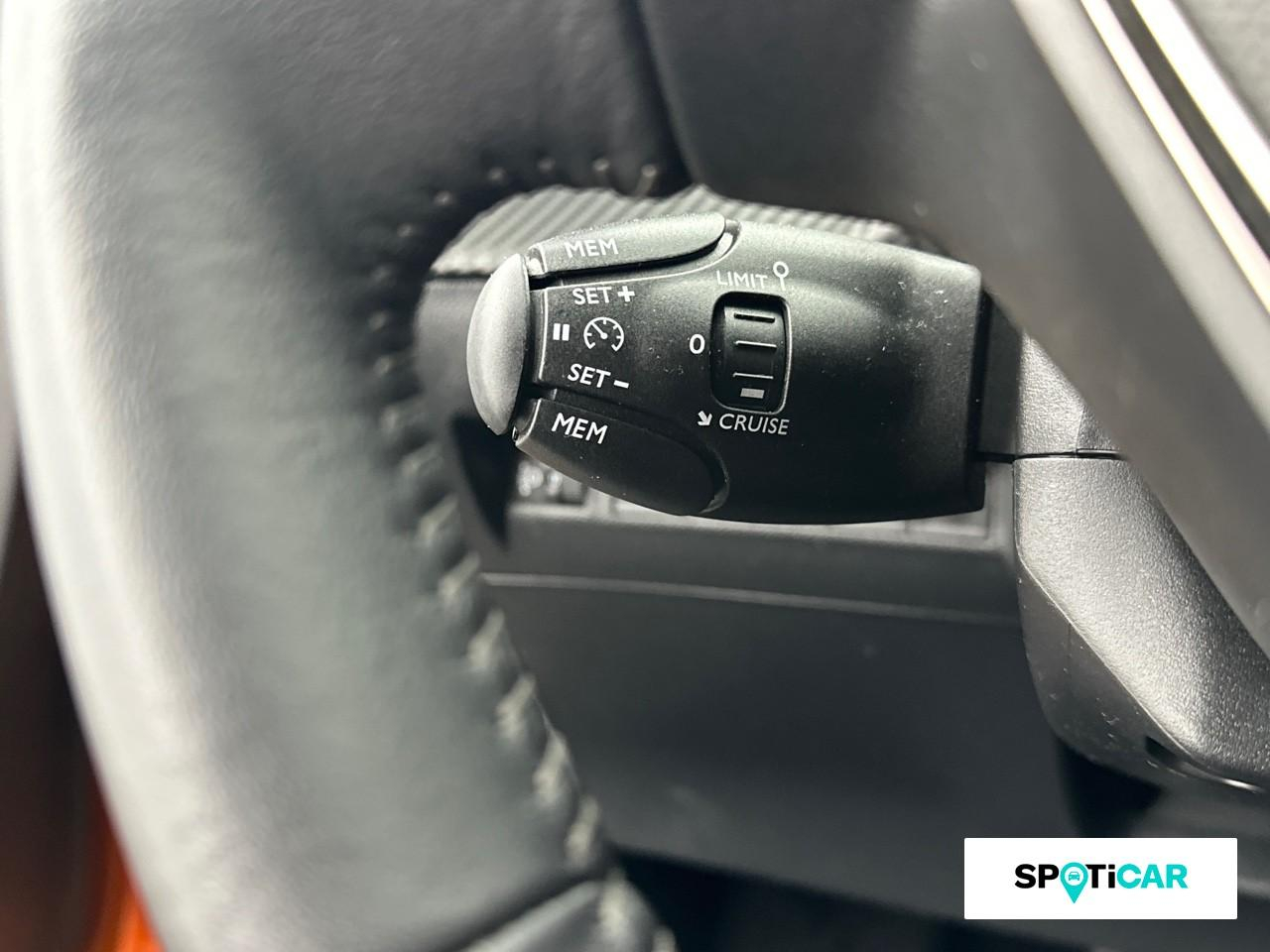 Peugeot 2008 1.2 puretech 130ch s&s active pack — photo 17