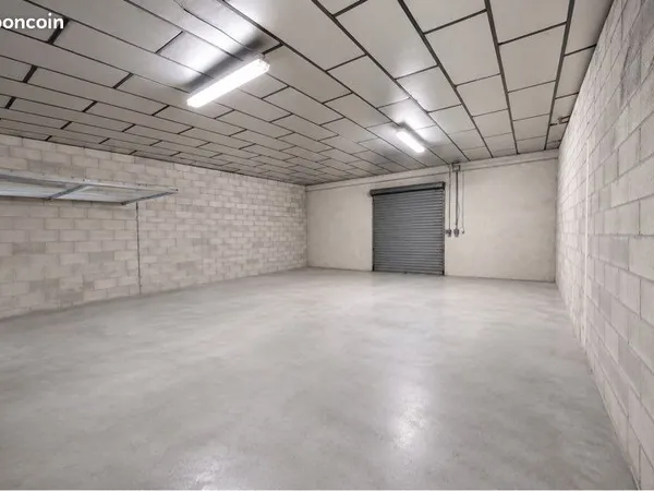 Entrepôt 100m2