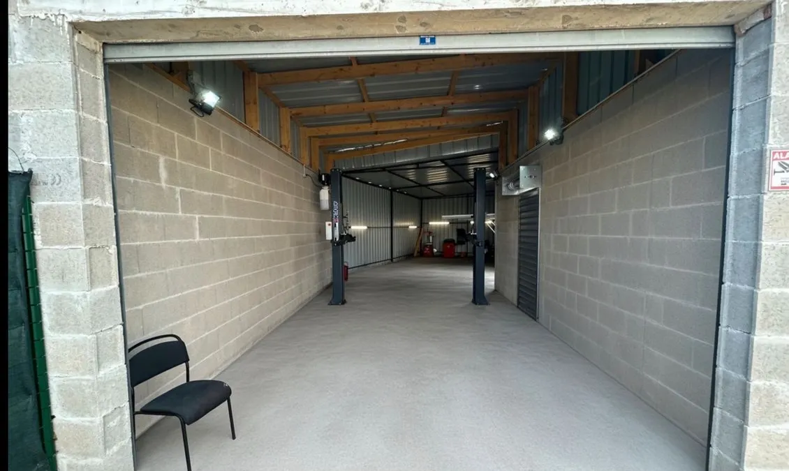Photo 1